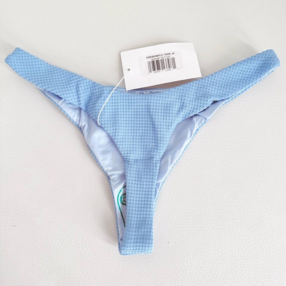 ❤️ Dippin’ Daisy’s Thong Bikini Bottom ❤️ - Picture 3 of 6